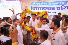 Sachin Pilot Tours Jhallara, Meets Workers in Dhariawad