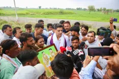 Sachin Pilot Visits Dausa, Meets Congress Workers