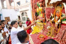 Sachin Pilot visits Idana Mata temple, seeks blessings
