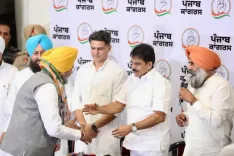 SAD leader, retired SP join Congress at Punjab Bhawan