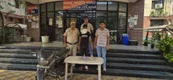ज्योति नगर पुलिस ने सड़क हादसे की जांच में 22 वर्षीय शुभम को किया गिरफ्तार, चोरी की बाइक और चाकू बरामद