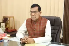 सफाई कर्मियों का परिश्रम ही स्वच्छ उत्तर प्रदेश की पहचान: एके शर्मा