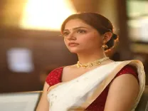 अनीत पड्डा के जीवन में छाया दुःख, दादा जी के निधन से टूटीं अभिनेत्री