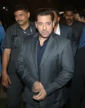Did Salman Khan Pay a Visit to Dharmendra at the Hospital?