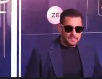 Salman Khan stops for young fans at IIFA, writes long autographs amid busy schedule