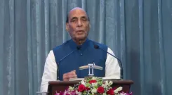 राजनाथ सिंह विशाखापटनम में बोले — समुद्र विकास और शक्ति का वाहक, नौसेना की ताकत पर जताया गर्व