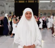 How Did Sana Makbul Find Peace During Her Umrah Journey?