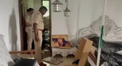 संगीता बिजलानी के फार्म हाउस में बड़ी 'चोरी', खिड़कियों पर लिखे मैसेज देख पुलिस हुई दंग