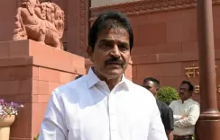 संसद में बढ़ते तनाव और ईंधन कीमतों पर विपक्ष ने चर्चा की मांग की