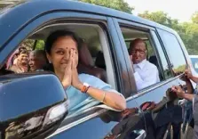 सांसदों को एक-दूसरे की भाषाओं का सम्मान करना चाहिए : सुप्रिया सुले