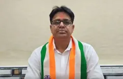 कांग्रेस प्रवक्ता मनीष दुबे का बयान: संवैधानिक स्थानों पर नमाज पढ़ना है गलत