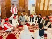 सपा सांसदों की मस्जिद में बैठक पर भाजपा ने उठाया सवाल, अवधेश प्रसाद ने दी सफाई