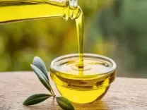 सर्दी से जकड़ रहा है शरीर तो अरंडी के तेल देगा जबरदस्त राहत, चेहरे को भी निखारे