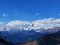सर्दियों में उत्तराखंड के 10 बेहतरीन पर्यटन स्थल: मसूरी से औली तक, जानें कैसे पहुँचें