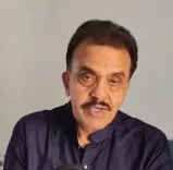 क्या संजय निरुपम ने सरफराज खान मामले पर धर्म का मुद्दा उठाना दुर्भाग्यपूर्ण बताया?