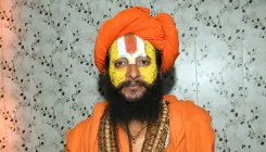 वक्फ बोर्ड घोटाले की जांच की मांग: रजवी बरेलवी के पत्र को अयोध्या के संतों का समर्थन