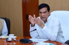 शहरों में लघु उद्योगों को नई दिशा, मंत्री एके शर्मा ने अधिकारियों को दी सख्त हिदायत