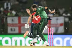 शाहीन अफरीदी का अद्भुत प्रदर्शन, टी20 वर्ल्ड कप में पहली गेंद पर विकेट लेकर बने पहले पाकिस्तानी गेंदबाज