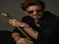 क्या शाहरुख खान 60 साल के हो गए हैं? अक्षय कुमार और शशि थरूर ने उनकी तारीफ की!