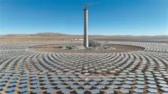 शीत्सांग के पहले सौर तापीय विद्युत संयंत्र के ऊष्मा-अवशोषक टावर का शिखर-स्थापना पूरा