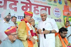 Shekhawat congratulates Prasannachand Mehta as Jodhpur Mayor