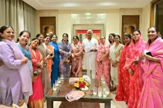 Shekhawat Hosts BJP Mahila Morcha Leaders at Jodhpur Residence