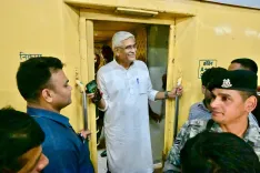 Shekhawat Meets BJP Workers at Bikaner Station