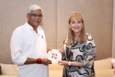 Shekhawat meets WTTC chief to boost India inbound tourism