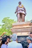 Shekhawat pays floral tribute to Bhairon Singh Shekhawat in Jodhpur