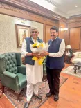 Shekhawat wishes CM Fadnavis on his birthday
