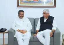 Shekhawat wishes Dharmendra Pradhan on birthday