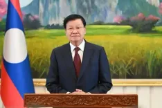 शी चिनफिंग ने थोंगलोन सिसोलिथ को लाओस के राष्ट्रपति के रूप में पुनर्निर्वाचन पर बधाई दी