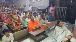 Shikhar Dhawan visits Mahakaleshwar Jyotirlinga temple, attends Bhasma Aarti