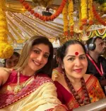 Shilpa Shetty offers Naga Panchami prayers with mother at temple