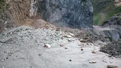 शिमला के संजौली में तड़के 4 बजे भूस्खलन, बोथवेल क्षेत्र में कई मकानों पर मंडराया खतरा