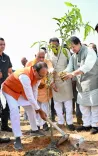 Shivraj Singh Chouhan salutes tribal families leaving Neelgarh for forests