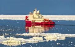 चीन का श्वेयलोंग-2 बर्फ भंजक जहाज अंटार्कटिका के प्राइड्ज बे की तरफ बढ़ा