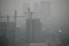 Singapore haze advisory: PSI hits 'unhealthy' range, travellers urged to take precautions
