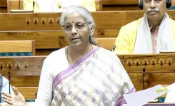 क्या 2025 में आम आदमी को टैक्स में राहत मिलेगी? इनकम टैक्स छूट, जीएसटी सुधार और वार्षिक टोल पास के फैसलों से समझिए