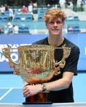 Sinner sweeps teenager Tien to reclaim China Open crown