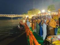 Did Sitharaman Perform Aarti of Lord Ram Lalla with Family in Ayodhya?