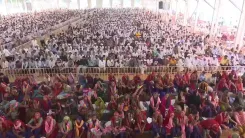 Smriti Irani Takes a Sharp Dig at False Promises to Gujarat Farmers