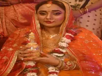 क्या रानी चटर्जी ने सोलह श्रृंगार कर सुहागिनों को दी करवाचौथ की शुभकामनाएं?