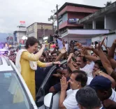 Did Sonia and Priyanka Gandhi Surprise Ramesh Chennithala During His Anti-Drug Campaign in Wayanad?