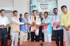 Sonowal contributes ₹4 lakh to Assam flood relief fund