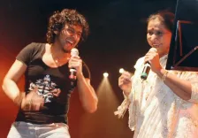 Sonu Nigam shares 2007 throwback with Asha Bhosle in emotional tribute