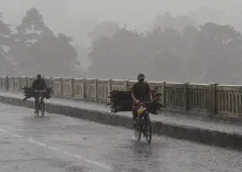 South Bengal heavy rain alert this weekend as low-pressure area persists