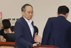 South Korea: Special counsel raids homes, offices of ex-PPP floor leader in martial law probe
