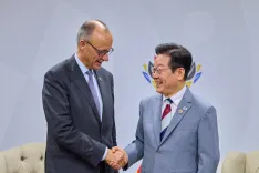 What Insights Can South Korean Prez Lee Gain from Chancellor Merz on Germany's Reunification?