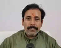अनिल राजभर का सपा पर हमला: 2012-17 में लाल टोपी की आड़ में गुंडागर्दी और ज़मीन कब्ज़े को मिला सत्ता संरक्षण